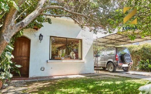 CASA EN VENTA LA REINA