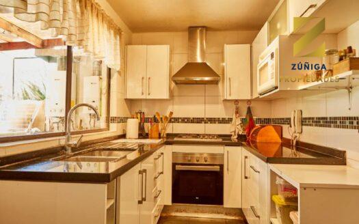 CASA EN VENTA LA REINA