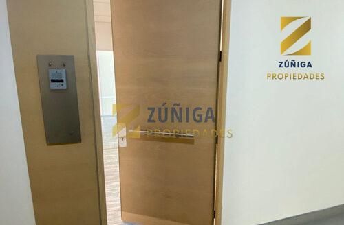 Se Arrienda Oficina Amplia Y Luminosa En Las Condes