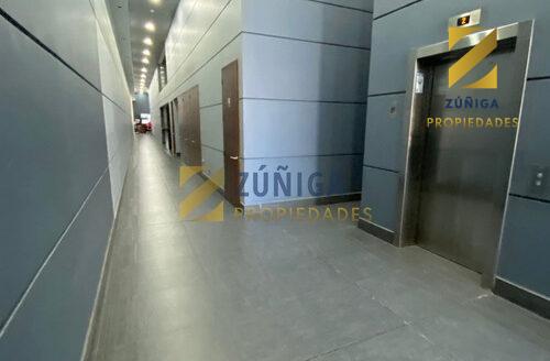 Excelente Oficina Ubicada En Moderno Edificio En Las Condes